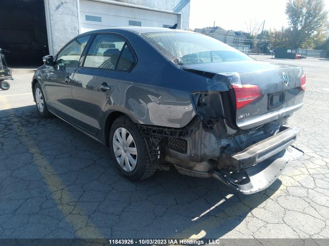 3VW1K7AJXFM427123 Volkswagen Jetta Sedan Trendline/trendline+