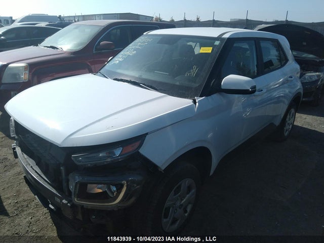 Hyundai Venue Essential 2021 KMHRB8A32MU116657 Image 2