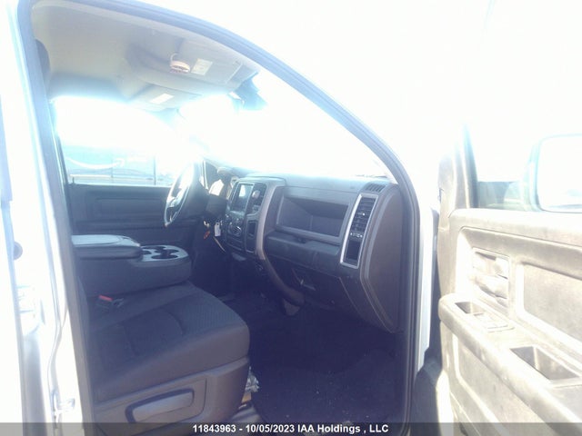1C6RR7KT1KS565658 RAM 1500 Classic Express