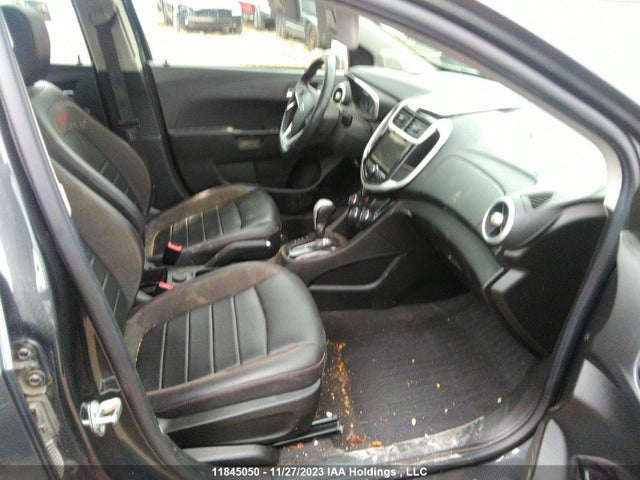 Chevrolet Sonic 2018 1G1JF6SB4J4131259 Image 22