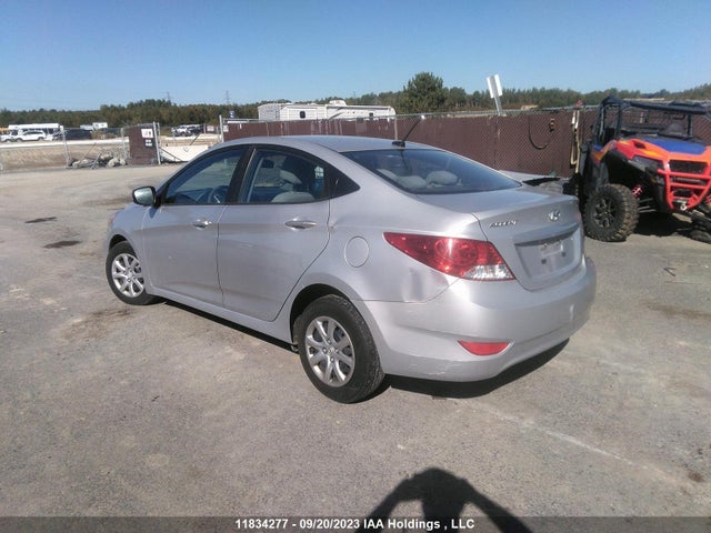 Hyundai ACCENT GL 2014 KMHCT4AEXEU720973 Image 3