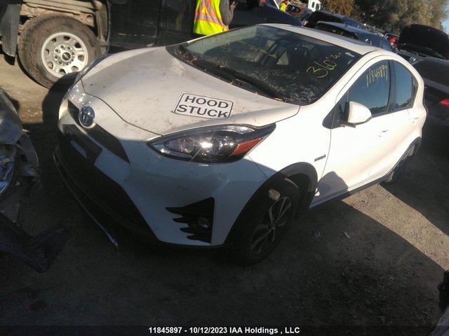 Toyota PRIUS C 2018 JTDKDTB33J1611531 Image 2