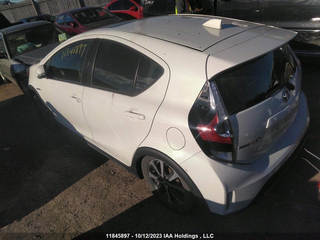 Toyota PRIUS C 2018 JTDKDTB33J1611531 Image 3