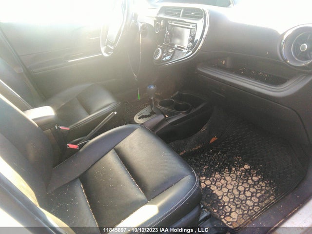 Toyota PRIUS C 2018 JTDKDTB33J1611531 Image 5