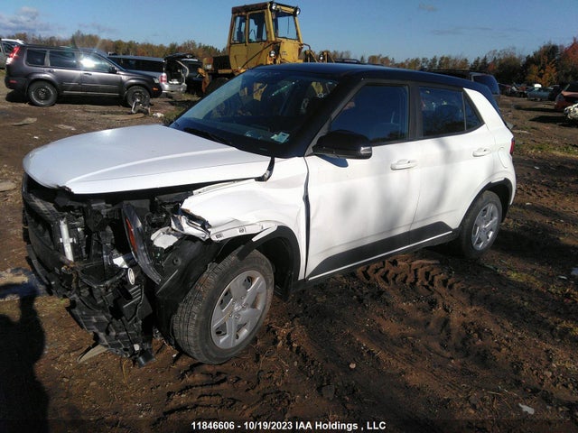 Hyundai Venue Essential 2021 KMHRB8A39MU118924 Image 3