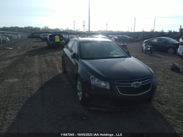 2014 1G1PC5SBXE7228578 main image