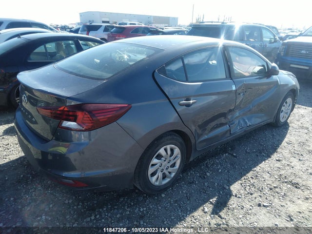 Hyundai Elantra Essential 2019 KMHD74LF9KU733322 Image 4