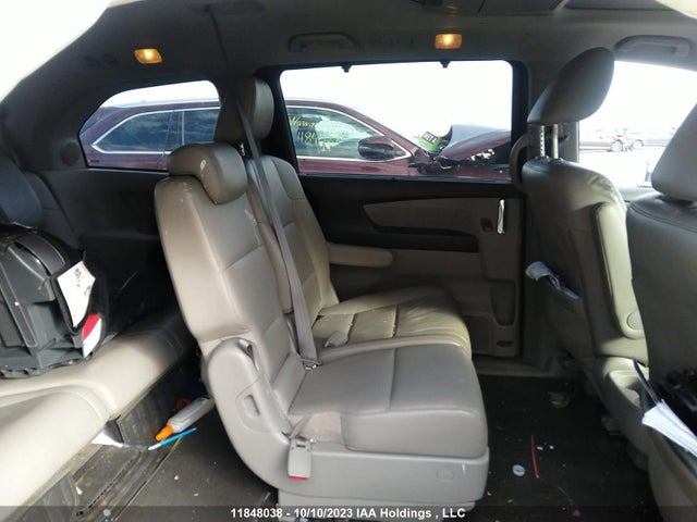 11848038 :رقم المزاد ، 5FNRL5H97GB512610 vin ، 2016 Honda Odyssey Touring مزاد بيع