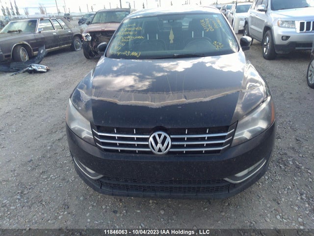 1VWCN7A38EC089867 Volkswagen Passat Highline