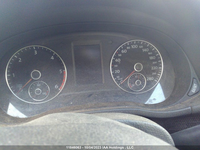 1VWCN7A38EC089867 Volkswagen Passat Highline