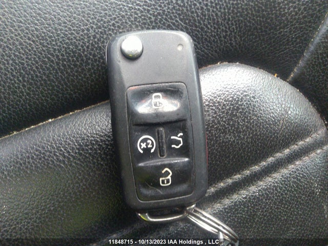 1VWCS7A35GC066011 Volkswagen Passat Highline