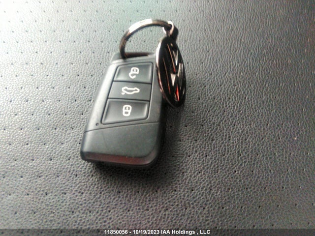 3VWE57BU8KM171401 Volkswagen Jetta Highline