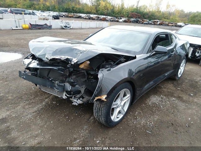 Chevrolet Camaro 1lt 2018 1G1FB1RX1J0173403 Image 2
