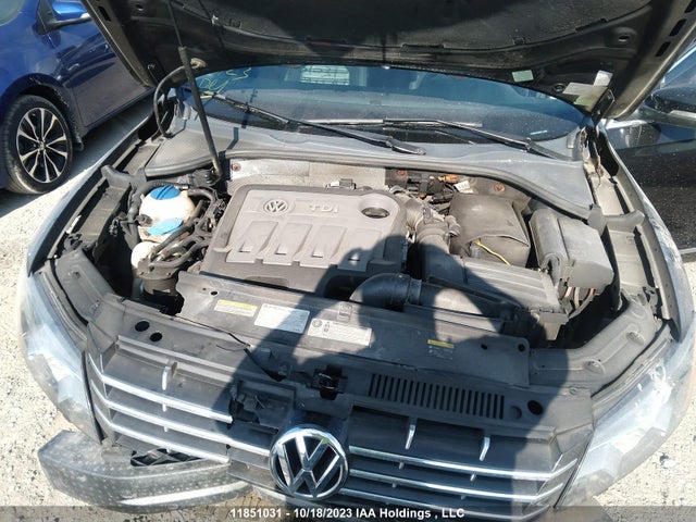 1VWBN7A36EC114258 Volkswagen Passat Comfortline