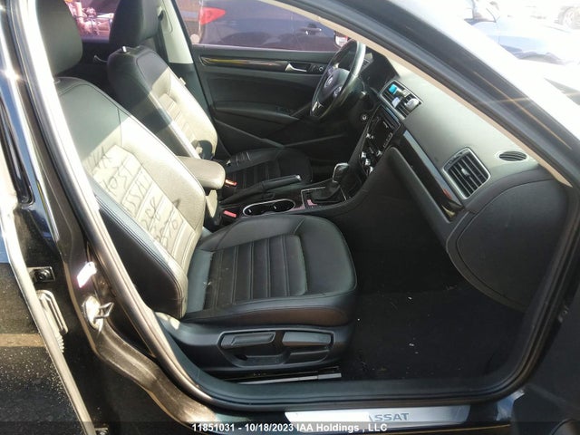 1VWBN7A36EC114258 Volkswagen Passat Comfortline