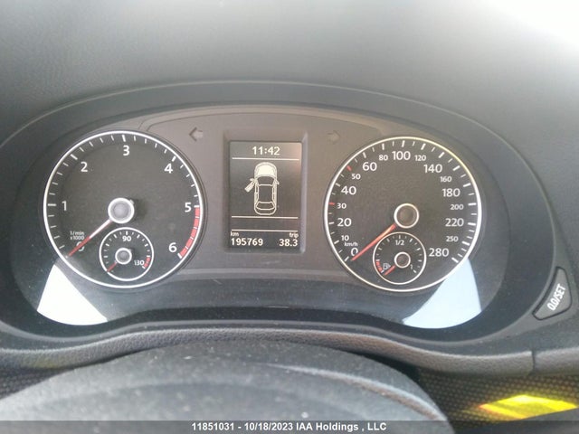 1VWBN7A36EC114258 Volkswagen Passat Comfortline