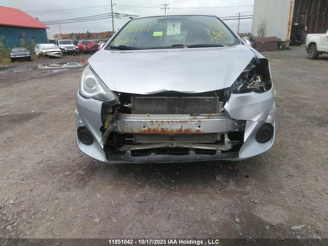 Toyota PRIUS C 2015 JTDKDTB36F1099545 Image 6