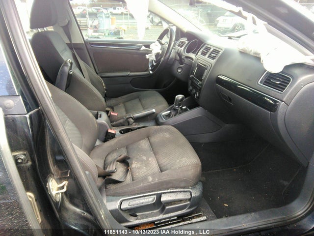 3VWD07AJ8FM242801 Volkswagen Jetta Sedan Comfortline/trendline+