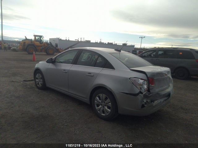 Chevrolet Cruze 1lt 2015 1G1PC5SB1F7270929 Image 3