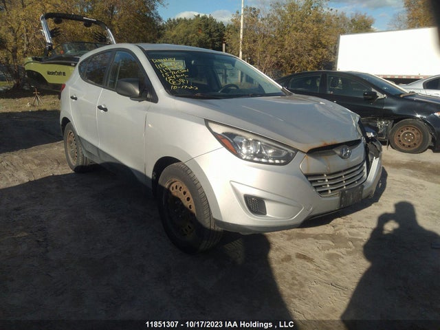2015 KM8JT3AF1FU119558 main image