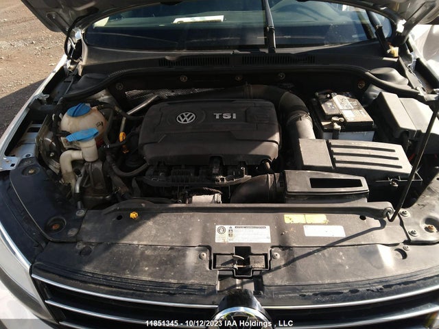 3VWB07AJ2FM210997 Volkswagen Jetta Sedan Comfortline/trendline+
