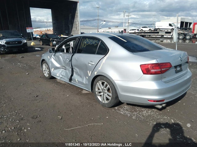 3VWB07AJ2FM210997 Volkswagen Jetta Sedan Comfortline/trendline+