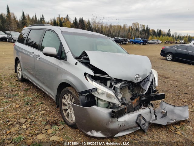 Toyota SIENNA XLE 2014 5TDYK3DC3ES412551 Image 1