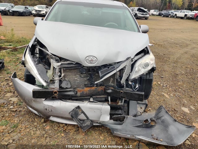 Toyota SIENNA XLE 2014 5TDYK3DC3ES412551 Image 7