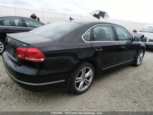 1VWCS7A31FC029939 Volkswagen Passat Highline