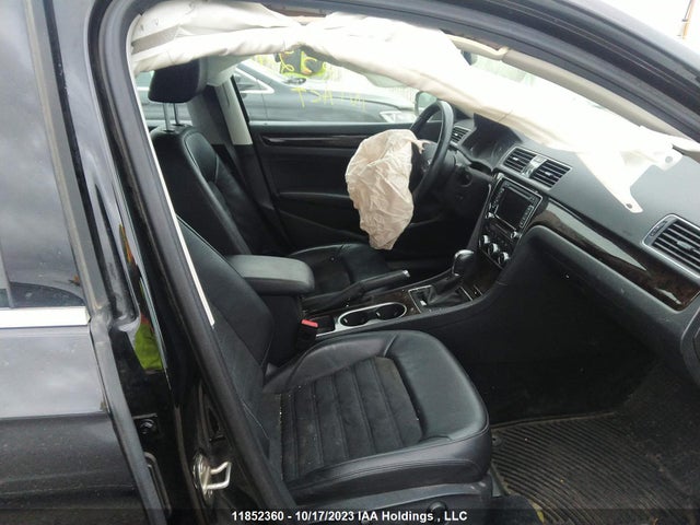 1VWCS7A31FC029939 Volkswagen Passat Highline