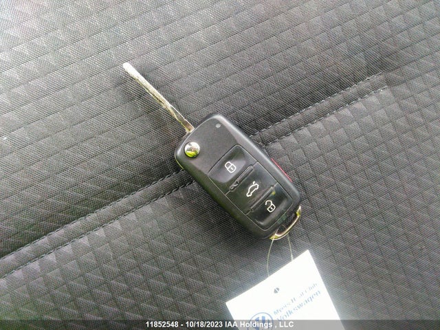 3VW167AJ4GM275264 Volkswagen Jetta