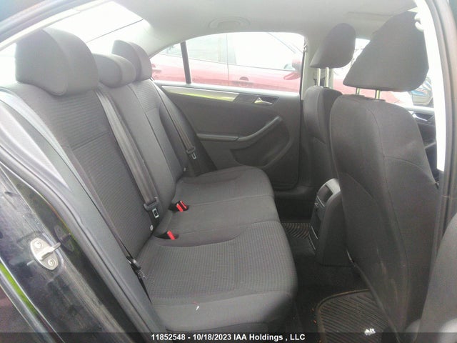 3VW167AJ4GM275264 Volkswagen Jetta