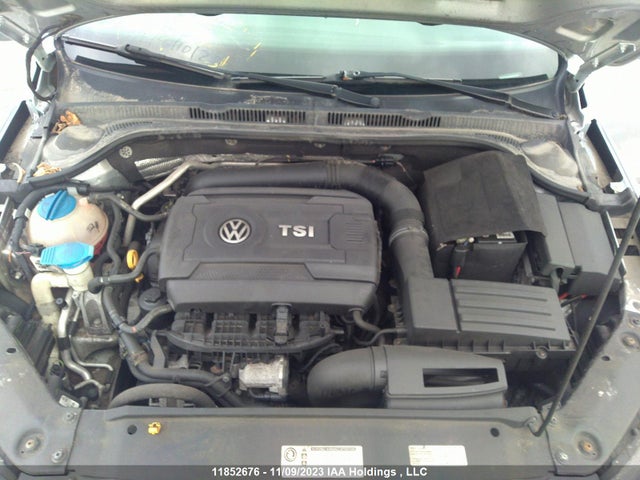 3VWD07AJ4FM339333 Volkswagen Jetta Sedan Comfortline/trendline+