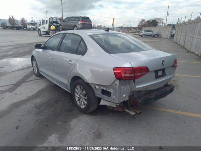 3VWD07AJ4FM339333 Volkswagen Jetta Sedan Comfortline/trendline+