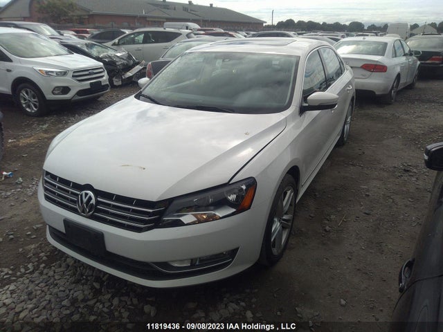 1VWCS7A3XEC089443 Volkswagen Passat Highline