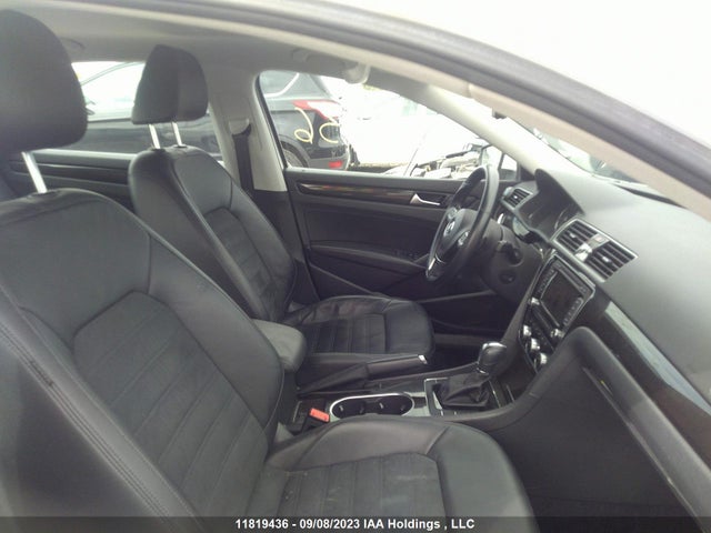 1VWCS7A3XEC089443 Volkswagen Passat Highline