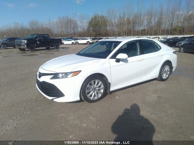 Toyota CAMRY LE 2020 4T1C11AK9LU914045 Image 2