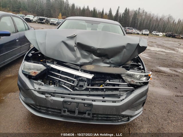 3VWCB7BUXLM010811 Volkswagen Jetta Comfortline