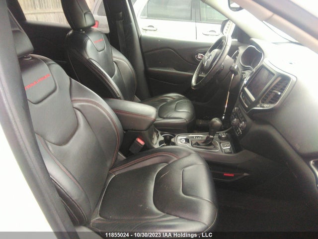 1C4PJMBX7KD225668 Jeep Cherokee Trailhawk Elite