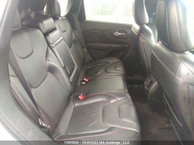 1C4PJMBX7KD225668 Jeep Cherokee Trailhawk Elite