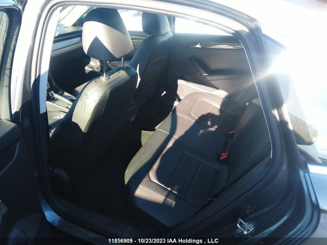 1VWBA7A38MC005472 Volkswagen Passat Highline
