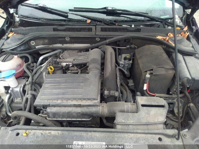3VWD67AJ2GM306489 Volkswagen Jetta Sedan Comfortline