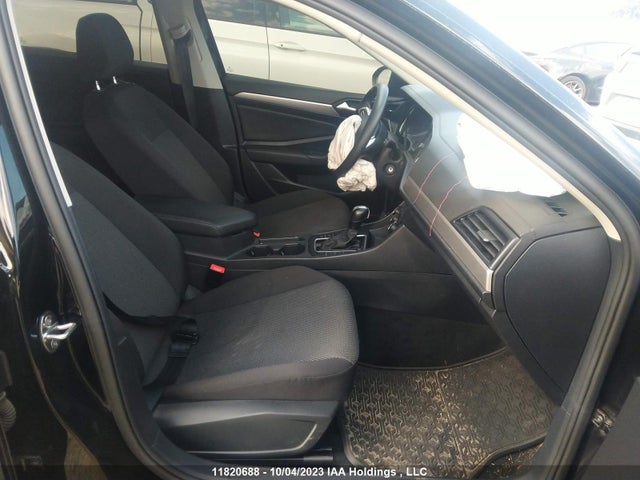 3VWC57BU0KM119395 Volkswagen Jetta Comfortline