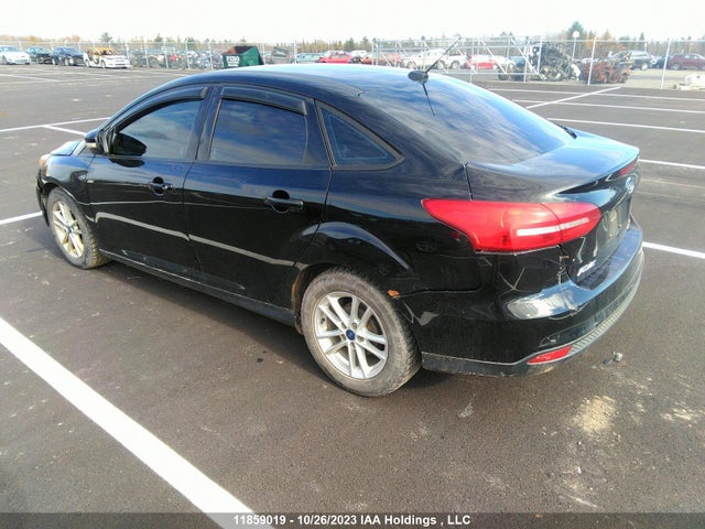Ford FOCUS SE 2016 1FADP3F25GL342047 Image 3