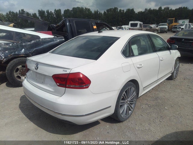 1VWBV7A32FC068297 Volkswagen Passat Comfortline