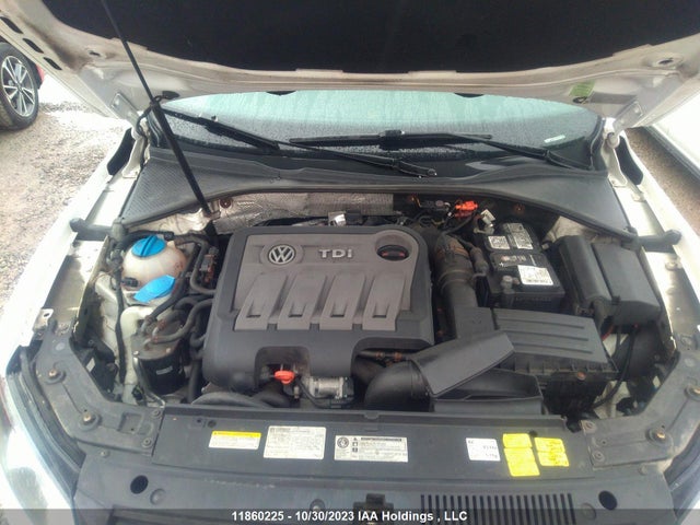 1VWAN7A36EC003706 Volkswagen Passat Trendline