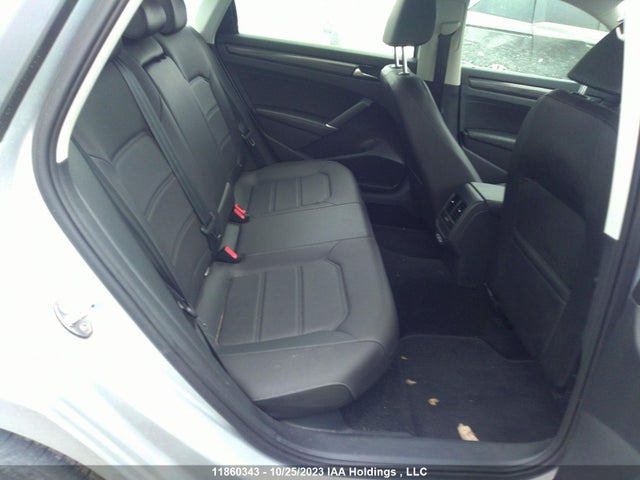 1VWBA7A3XMC013895 Volkswagen Passat Highline