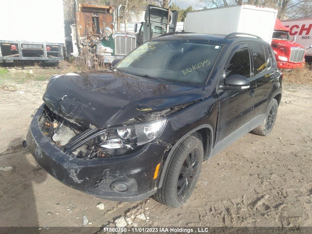 WVGNV7AX7HK040602 Volkswagen Tiguan Wolfsburg Edition