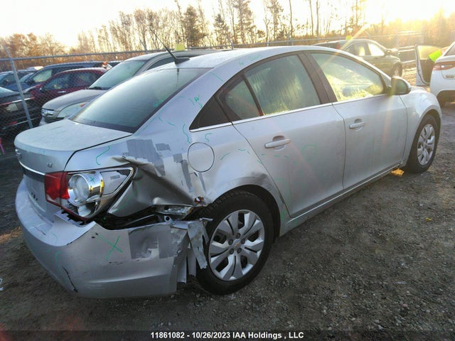 Chevrolet Cruze 1lt 2014 1G1PC5SB3E7393338 Image 4