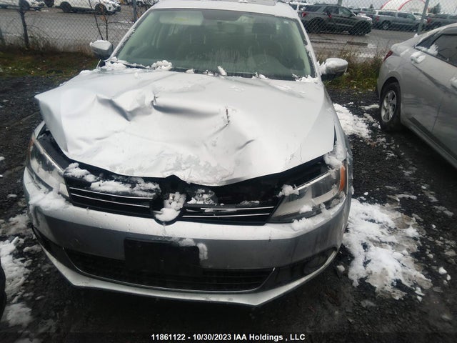 3VWLL7AJ2EM337176 Volkswagen Jetta Sedan Highline